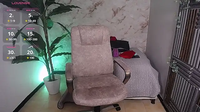 jennaa_milf_'s cam snapshot