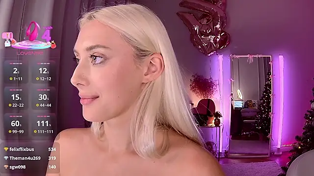 LoryWood's cam snapshot