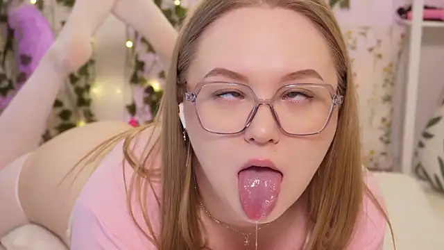 MonicaAsis's cam snapshot