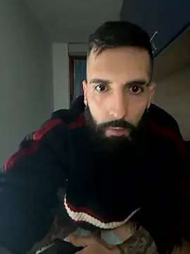 Gioeltoro89 live sex cam
