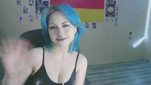 LeisaHopperstad's cam snapshot