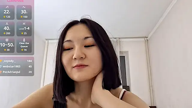 Lyndasilk live sex cam