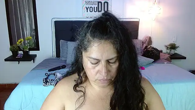 Keyla01_'s cam snapshot