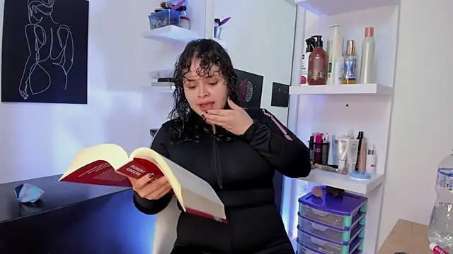 SeleneLuminari8 live sex cam