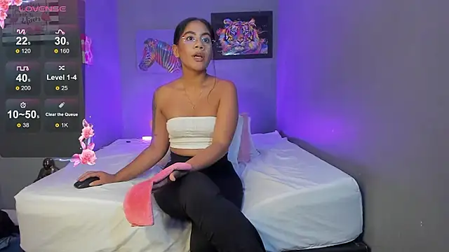 PammelaRoss1's cam snapshot