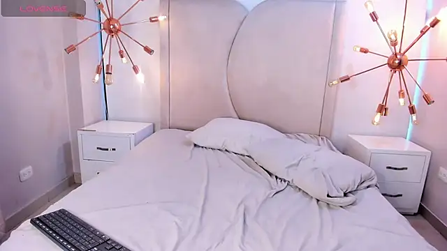 rubyrouge__ live sex cam