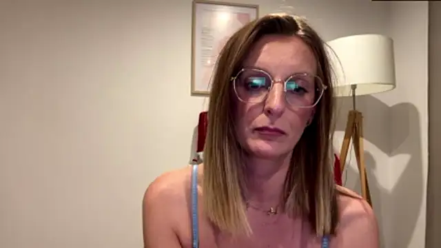 HornyJudith live sex cam