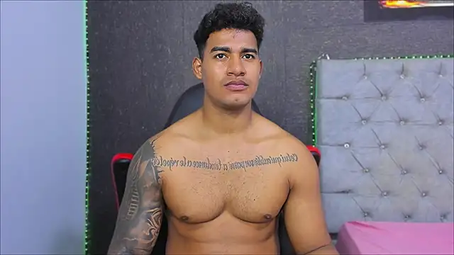 luigi_hot_ live sex cam