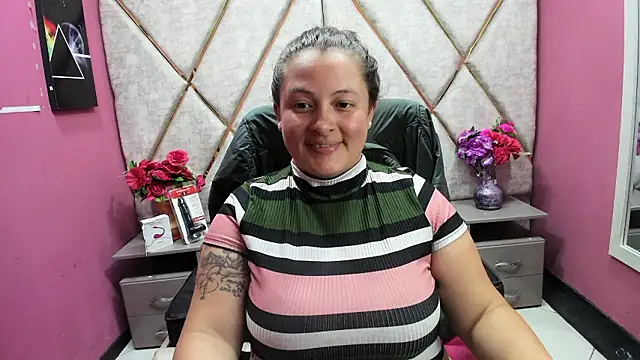 SaraThomso's cam snapshot