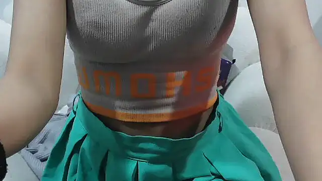 PlayGirLL_'s cam snapshot