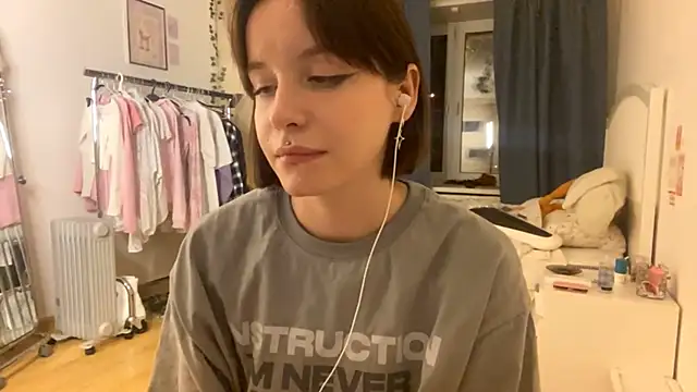 KatiCropley live sex cam