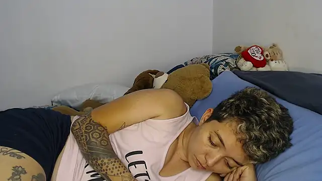 kathy_luisa's cam snapshot