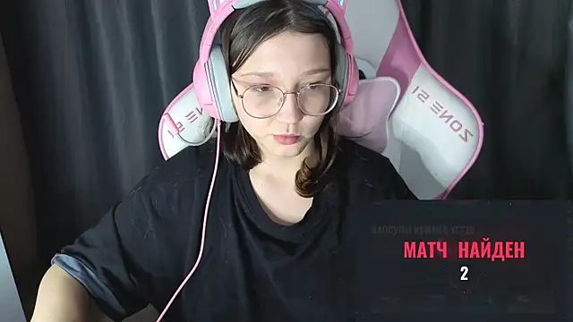 Pink-Aura-'s cam snapshot