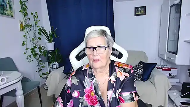 Selenna57 live sex cam