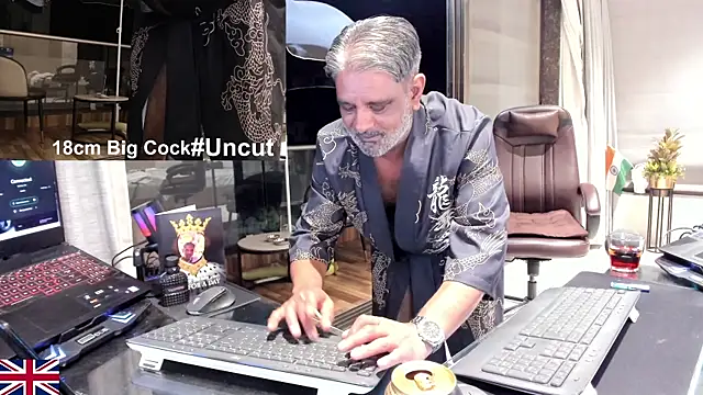 OnlineBossUK live sex cam