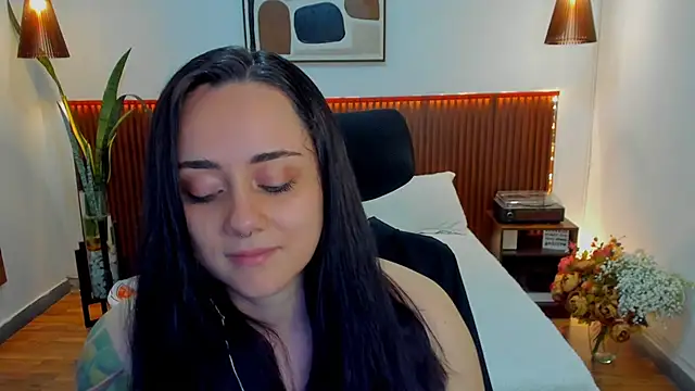 KatherineBond's cam snapshot