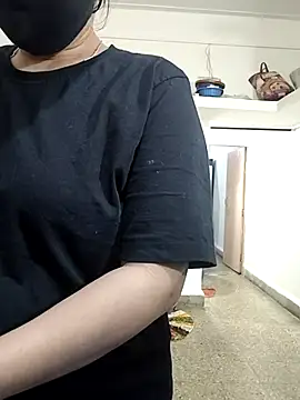 SpicyQueenX69 live sex cam