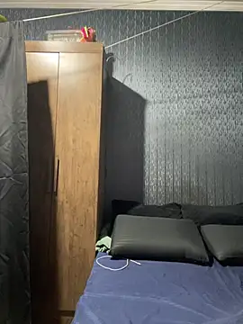 Gipoltergeist live sex cam