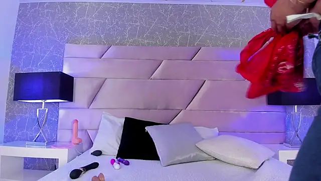 Ivy_Coopper's cam snapshot