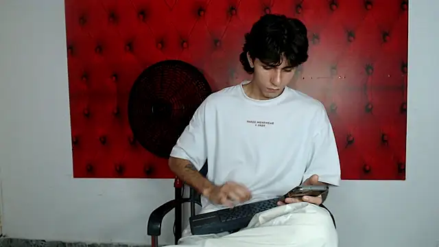 Bryant_Connor's cam snapshot