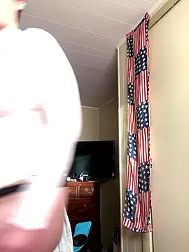 CUMFOREVERY1nTitTiES2 live sex cam