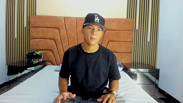 MATHY_ROBERT live sex cam