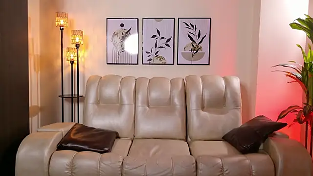 Violeta_Foxz live sex cam