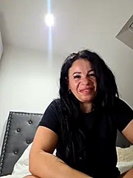 QueenMary80's cam snapshot