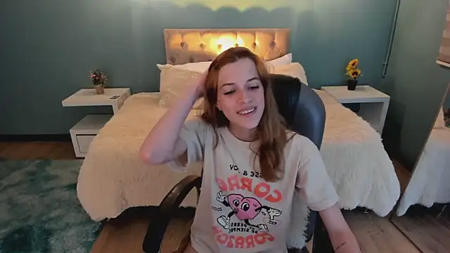 Nora_Vennucci live sex cam