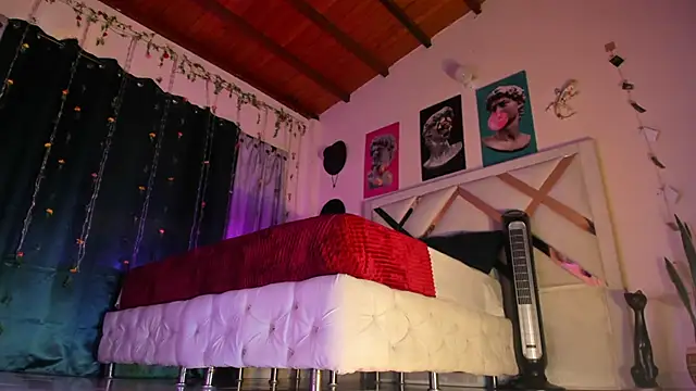 ArchieCollins's cam snapshot