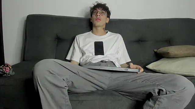 Dio__morningstar's cam snapshot