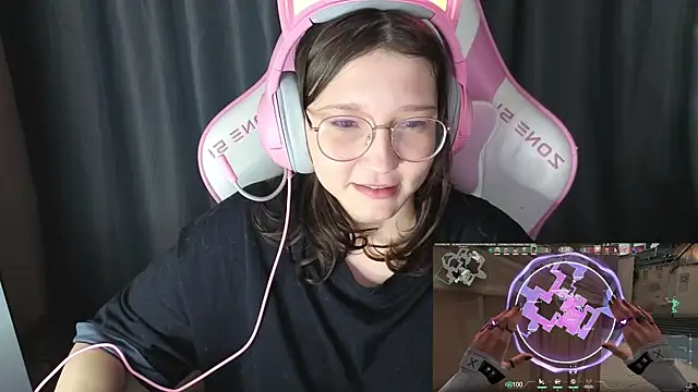 Pink-Aura-'s cam snapshot