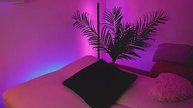 Gloomydoll live sex cam