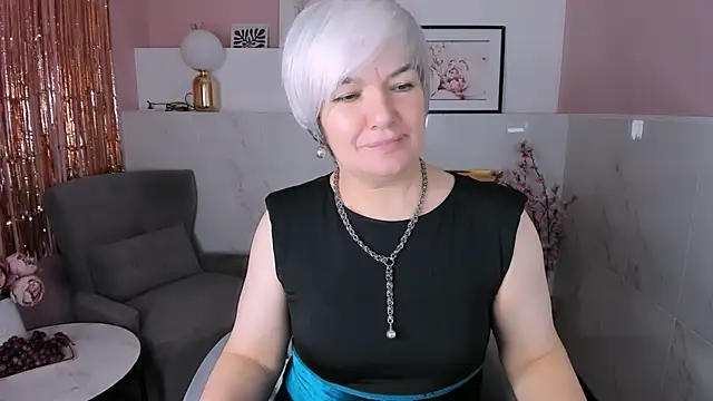 CarmenSoft live sex cam