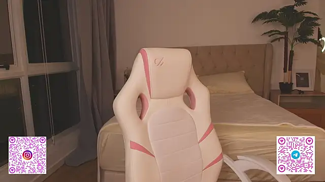 Ariella_Sol live sex cam