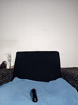 Yummy-Cat's cam snapshot