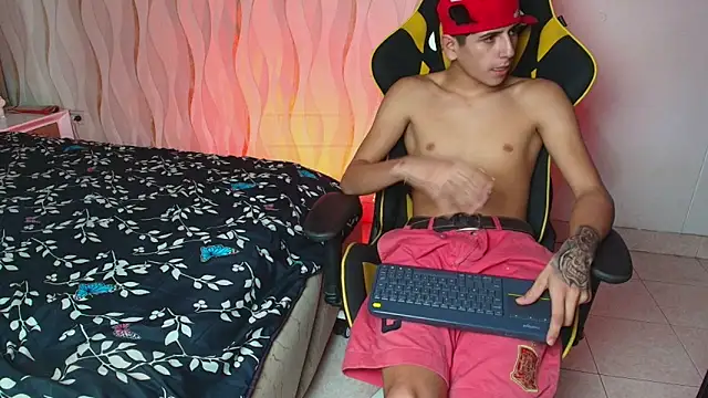 Thebigtwinkk's cam snapshot