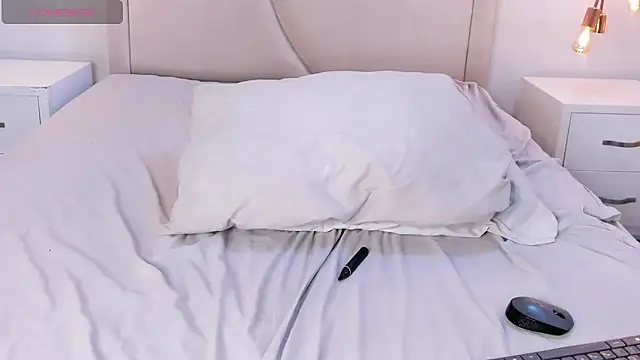 rubyrouge__ live sex cam