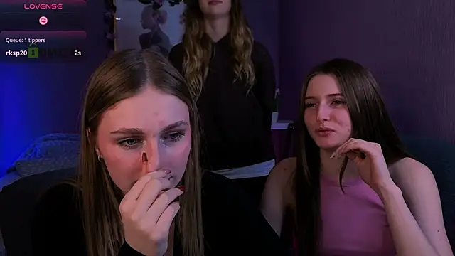 nekky_mouse live sex cam