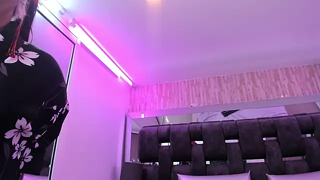 Charlotte_Myers's cam snapshot