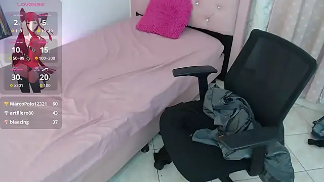 aisha_brunette18 live sex cam