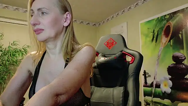 HotLana69 live sex cam