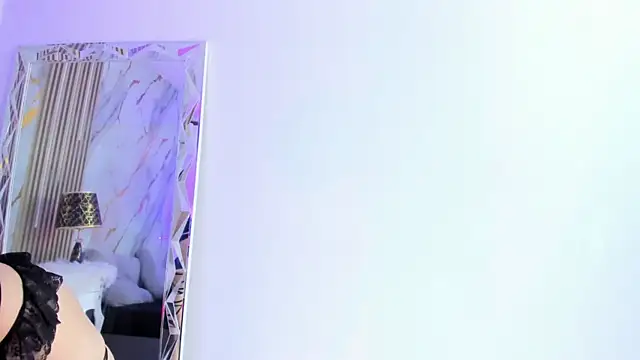 LaxiZoe's cam snapshot