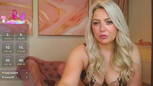 Lola_Lovexxxx's cam snapshot