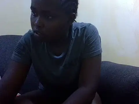 Sweetcecie01's cam snapshot