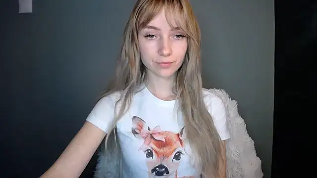 LuciaYoung's cam snapshot