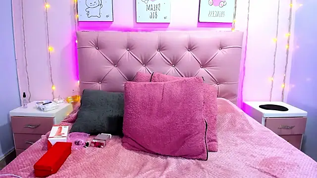 Issaa_Tyler's cam snapshot