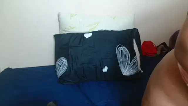 __JuicyAss_'s cam snapshot