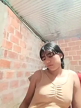 triana-hot18's cam snapshot