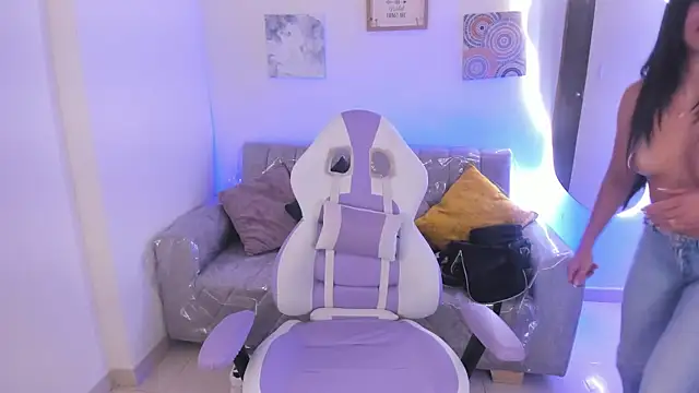 Charlotte_cowell_sub1_'s cam snapshot